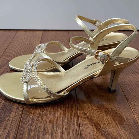 2 for $10 - Gold Dress Shoes By Annie, Size 8 - Picture 8 of 12